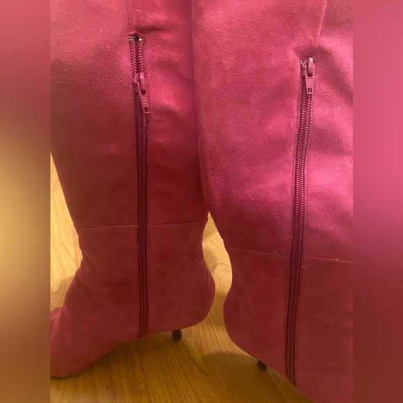 Genuine Suede Leather Steven Madden Boots - Picture 6 of 6